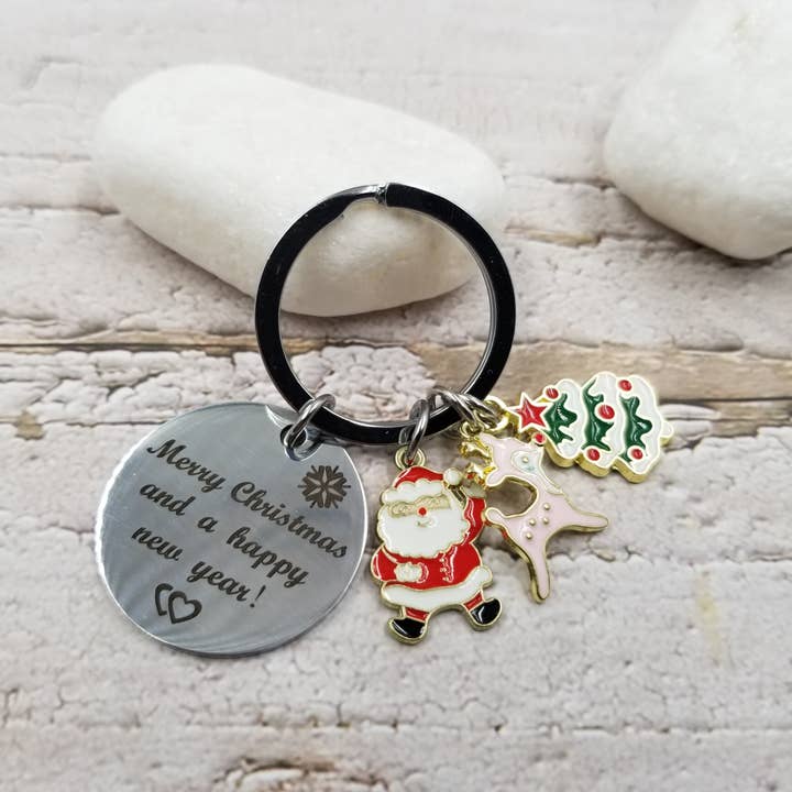Treasure Wholesale - Wholesale Keychain - Women's - Carving a Merry Christmas Keychain