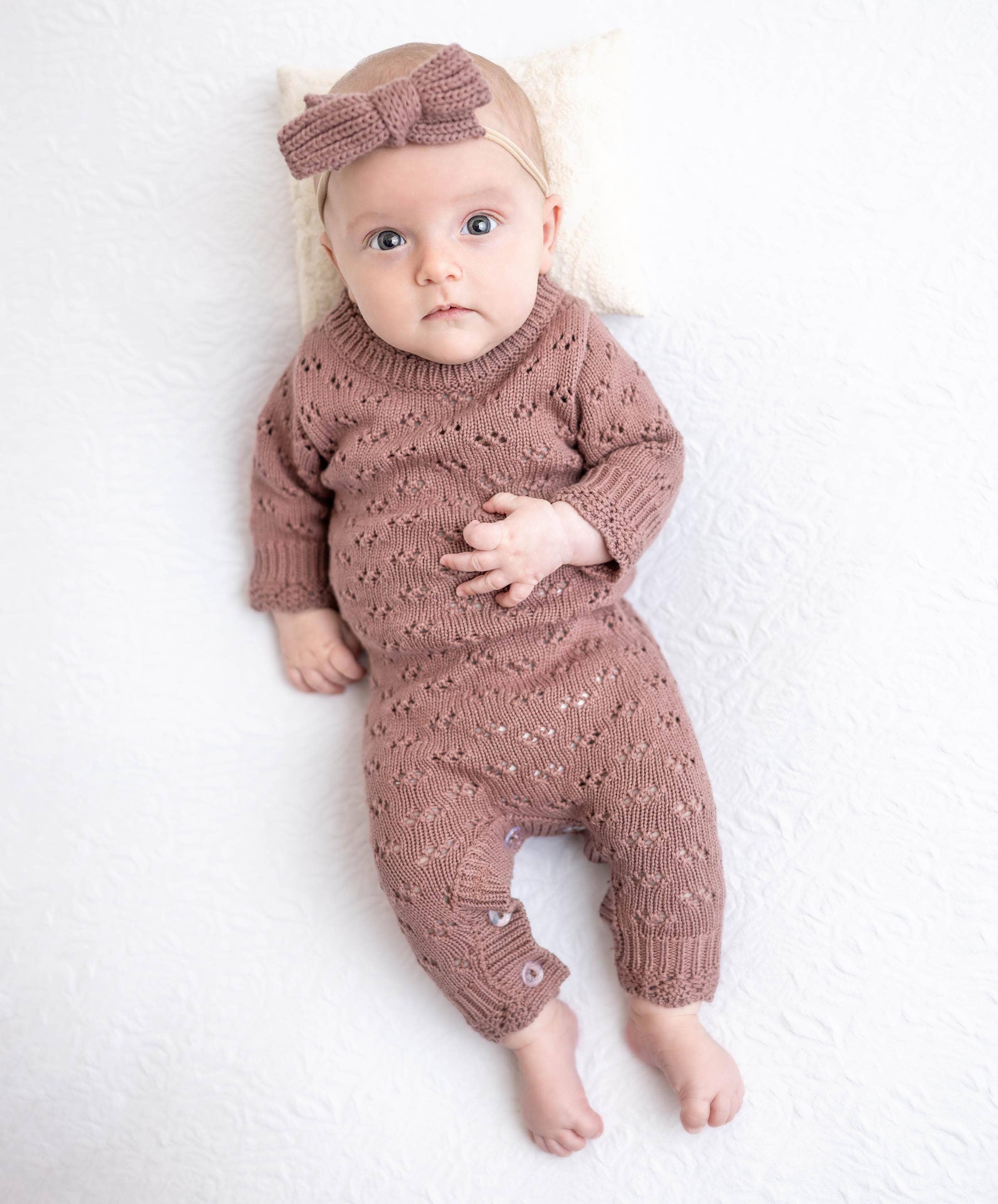 OLIVE & CRADLE - Venta al por mayor Conjunto de ropa - Bebés - Conjunto Grace de punto para recién bebé de 2 piezas10