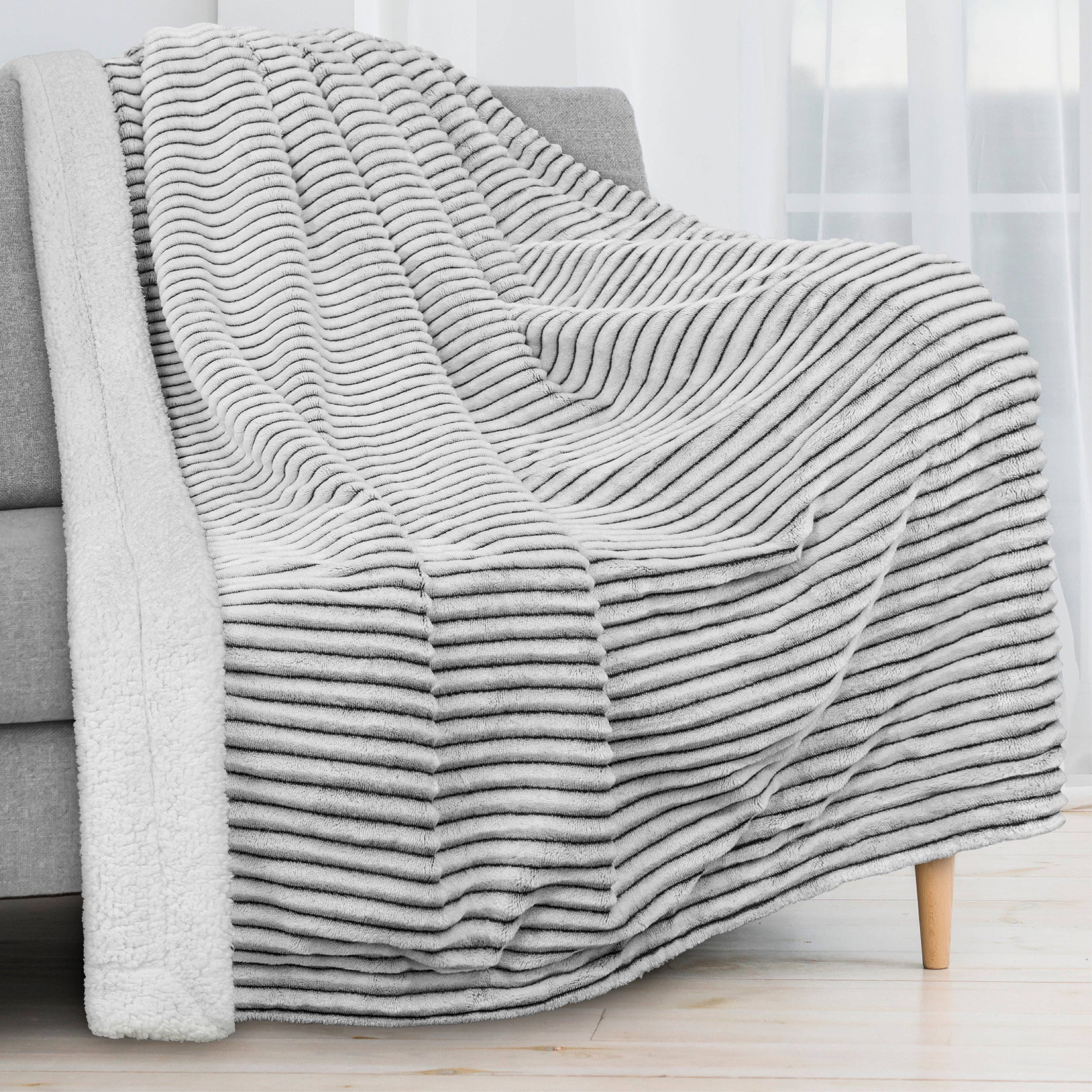 Pavilia - Vente Plaids - Plaid Sherpa côtelé1