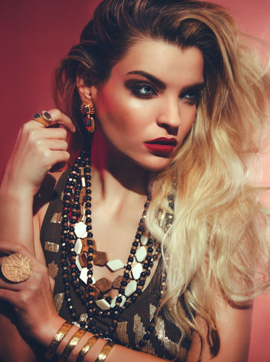 NIIKI PARIS – wholesale Pärlband/Pärlhalsband – Halssmycke för kvinnor NCN653B1