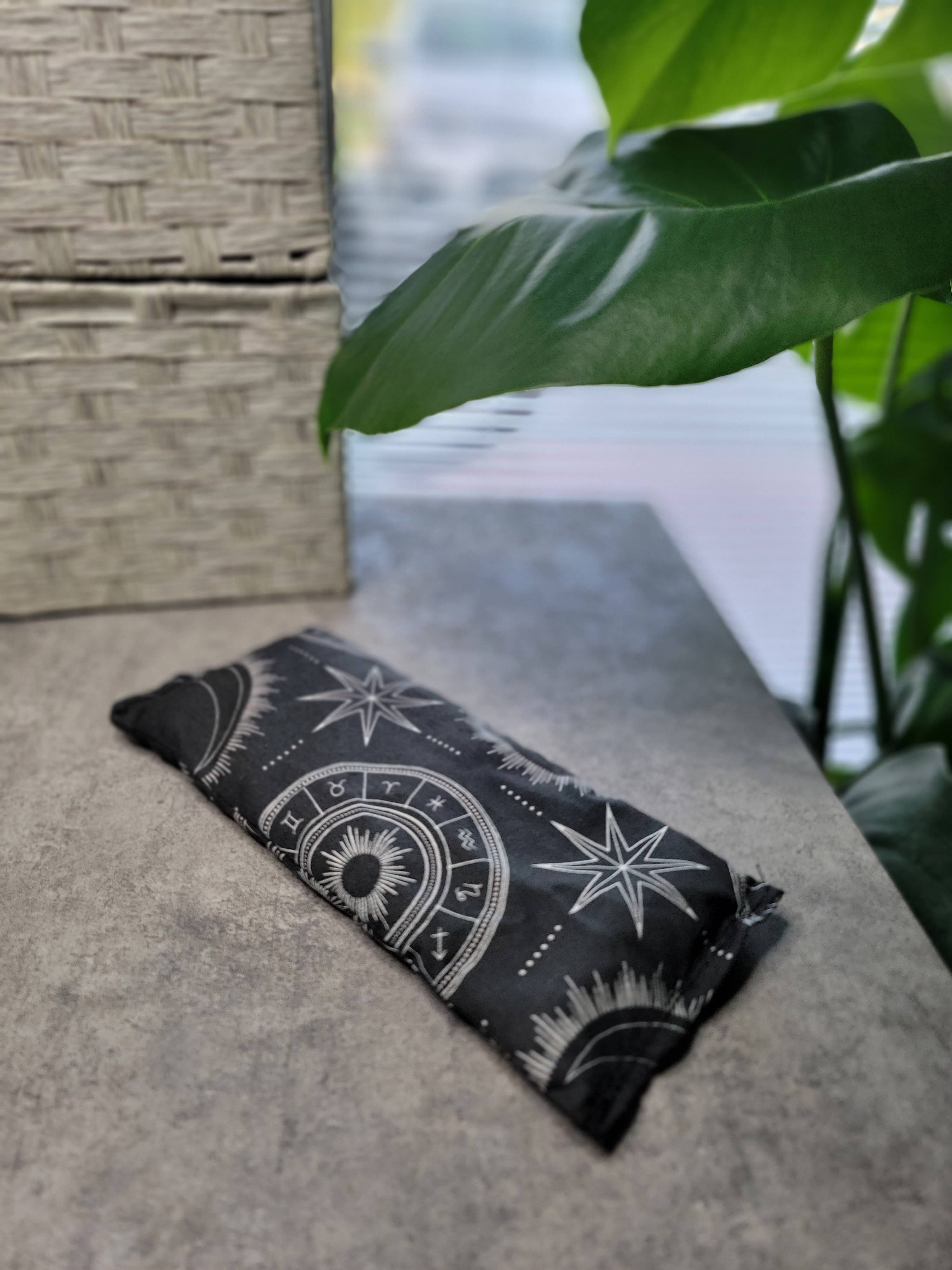 Calm Your Vibes - Vente Oreiller de spa/de thérapie - Housse lavable pour coussin yeux en coton 100 % - Forme cœur et cou40