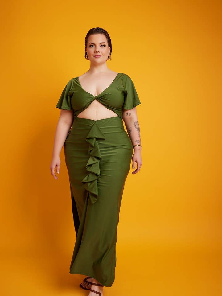 Robe Maxi Découpée à Volants Christine - Verte pour la vente par REBDOLLS