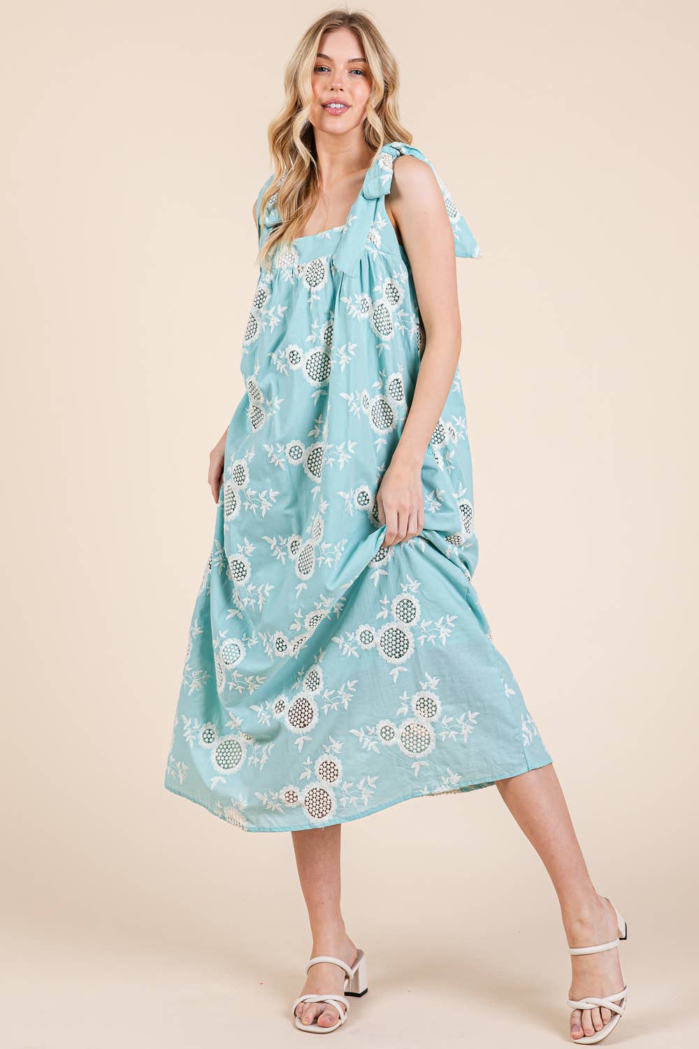 GeeGee x Lovelo – wholesale Dress – Women's – Sunflower Eyelet Lace Midi Sundress, OD5134013