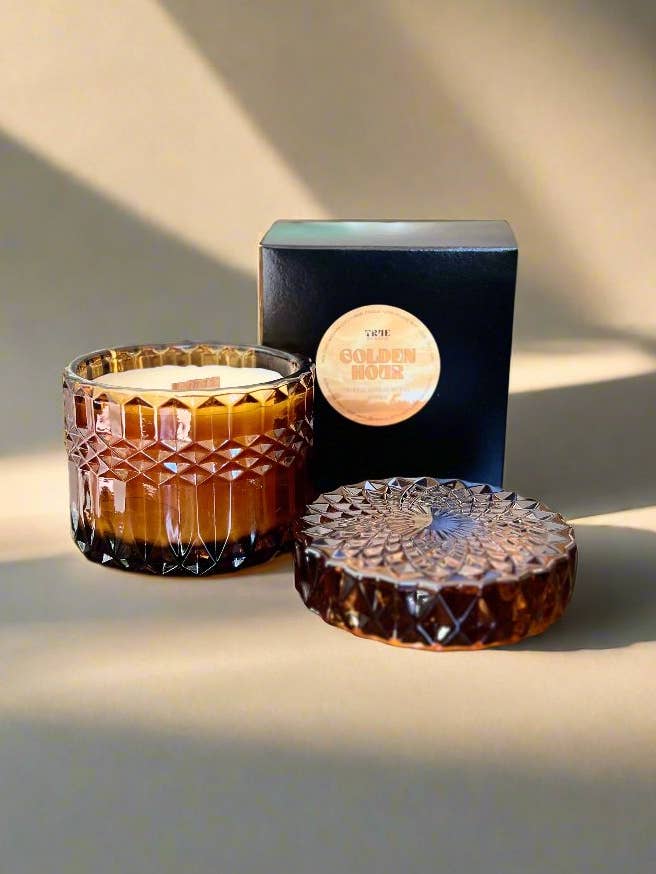 Golden Hour ikke-giftig bivoks 7 oz stearinlys Woodwick genopfyldelig for engroshandel hos True by Katie