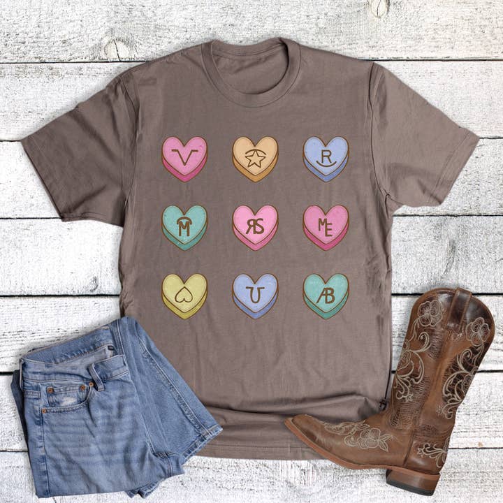 Westerse Branded Valentijns Hart Grafisch T-shirt voor wholesale door Rebel Rose