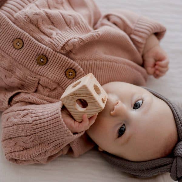 Q Toys - Wholesale Handheld rattle – Baby - Cube Rattle1