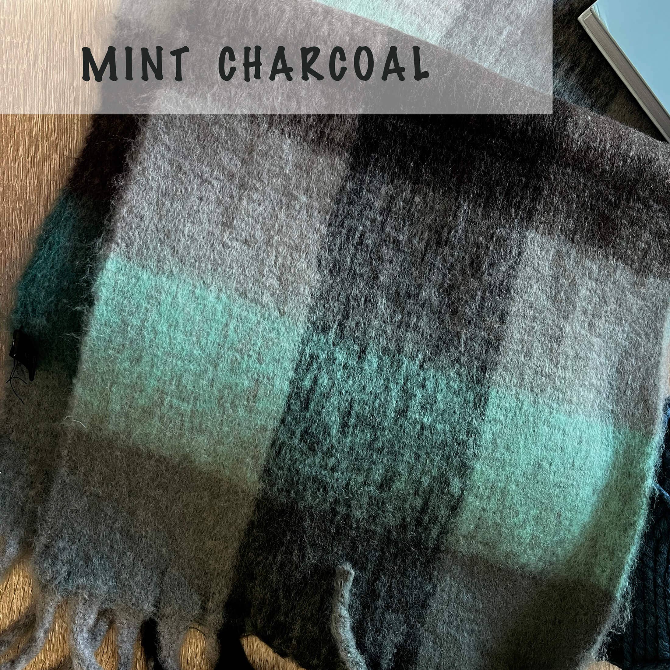 Studio Hop – wholesale Scarf – Women's – Colour Block Chunky Squares Check Blanket Scarf7