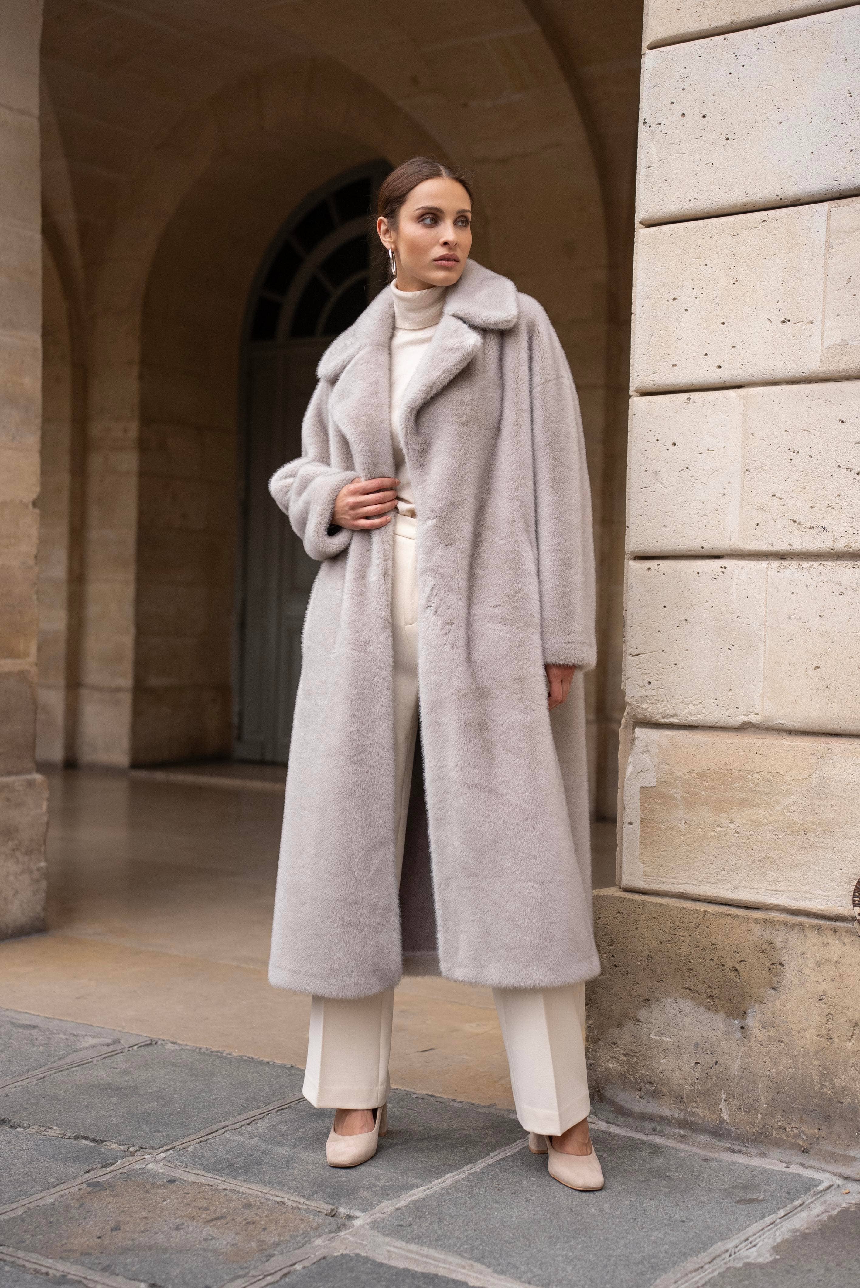 Attentif Paris - Wholesale Fur/Faux Fur Coat - Women's - Long synthetic fur coat with lapel collar5