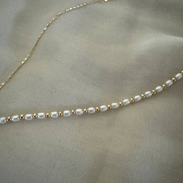 Golden Hour Studio - Wholesale Pendant/Charm Necklace - Mother of pearl