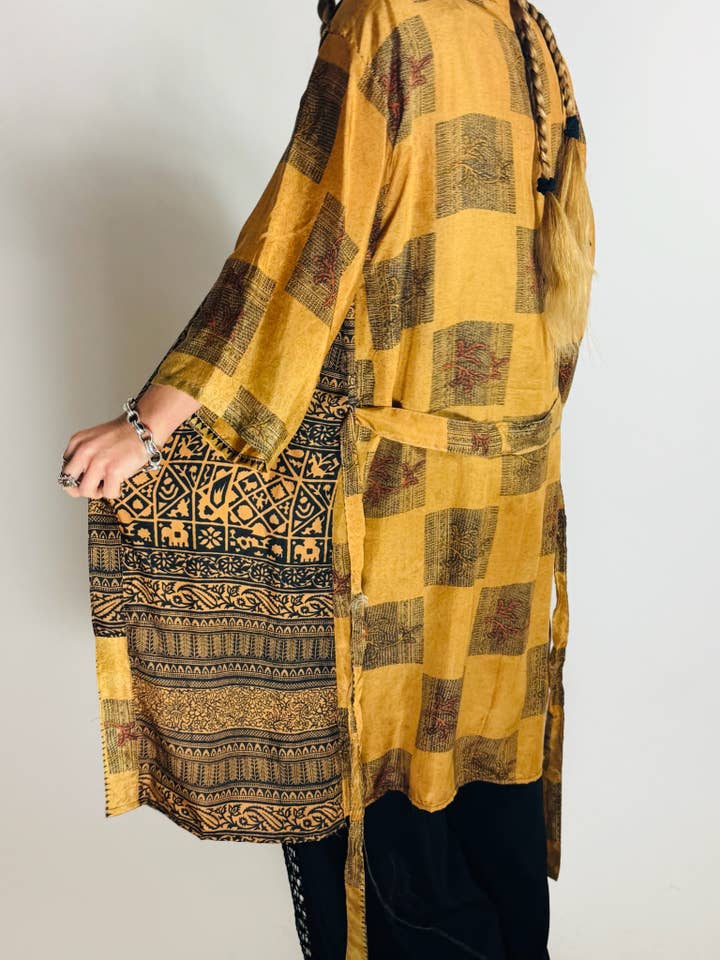 Vagabond Ibiza - Wholesale Kimono - Women's - The Kardash Kimono Mid-Length – Upcycled Vintage Sari Kimono30