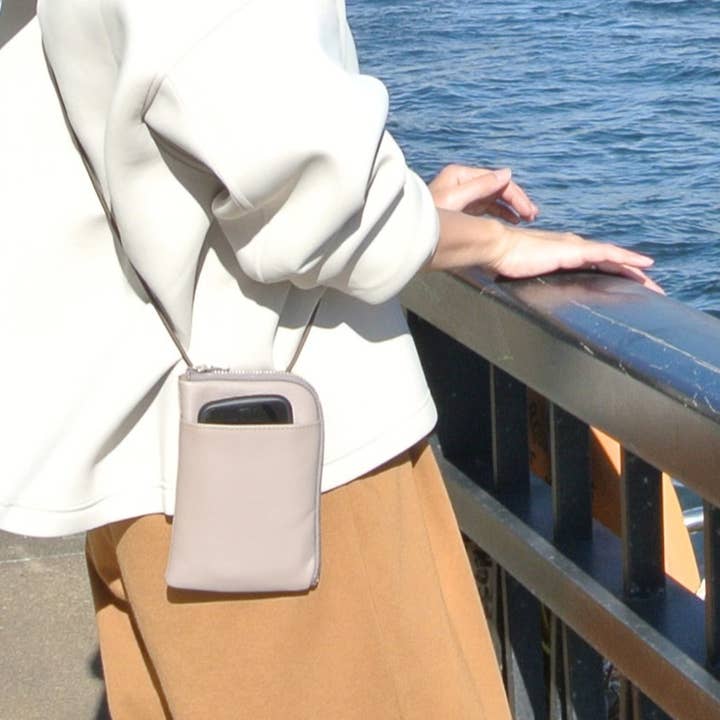 Unofuku - Wholesale Phone Wallet - Women's - re:credo LINKER Phone Case (Beige)5