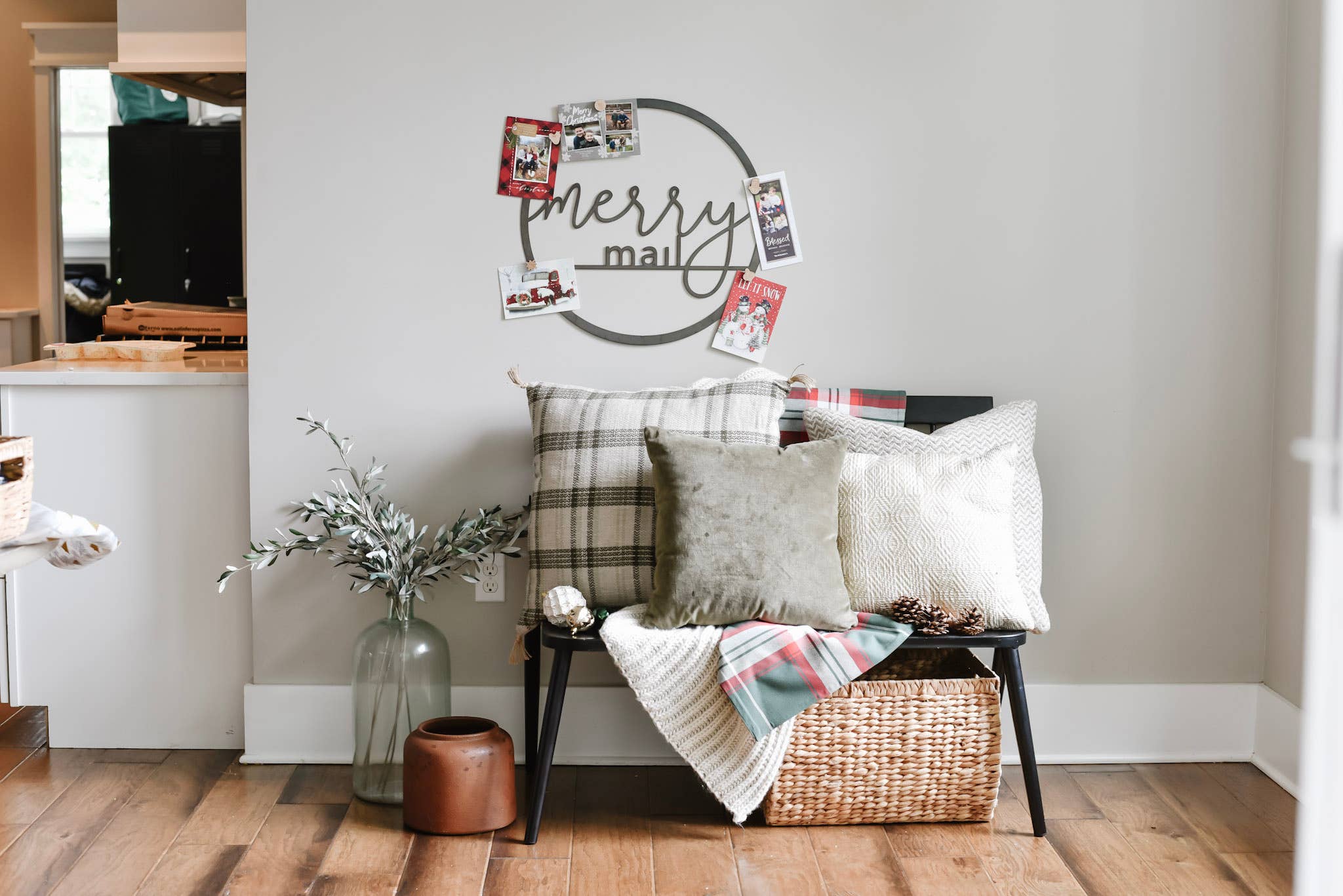 Keystone Steel Co. - Wholesale Christmas Wall Art - "Merry Mail" Magnetic Christmas Card Wreath - Script7