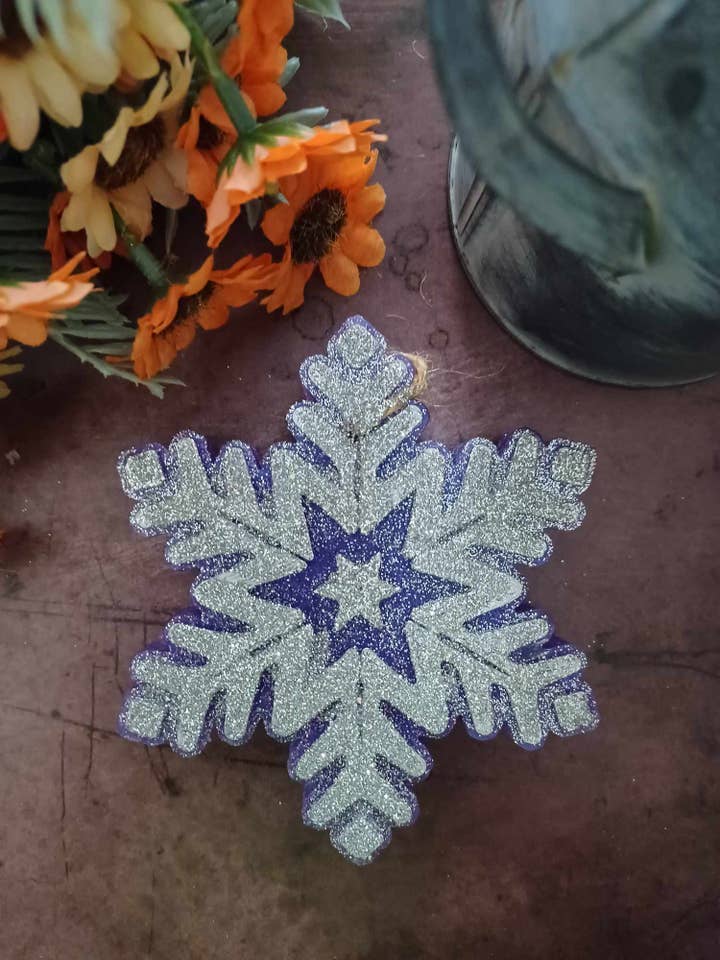 Snowflake Freshie for wholesale by Southern Scents Fragrances, Inc.