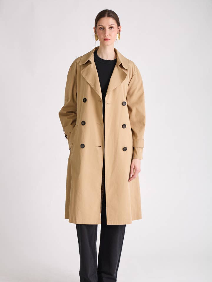 Classic long trench coat for wholesale by Escandelle Paris