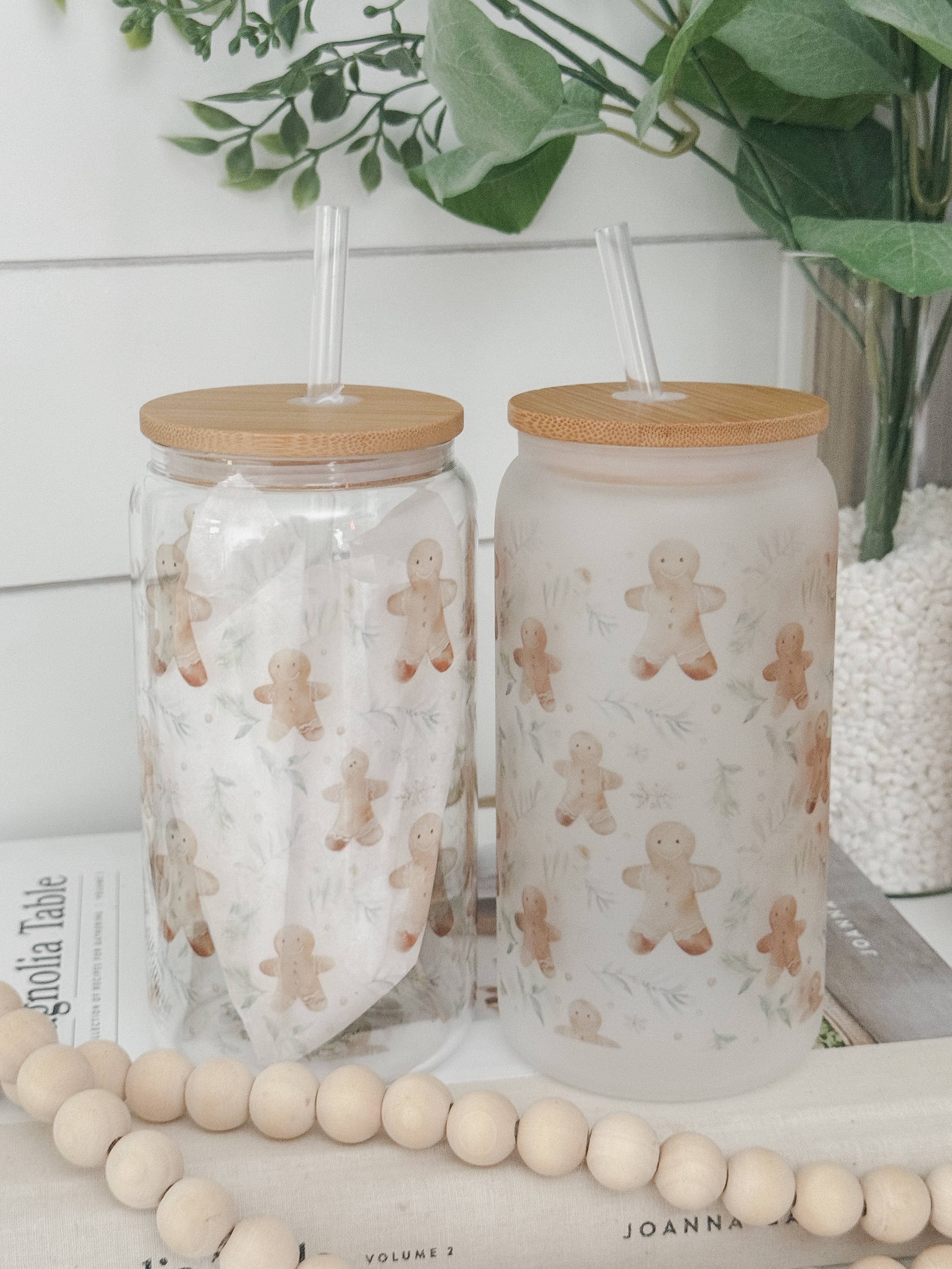 Onic Brands LLC - Wholesale Drinking Glass/Cup - Christmas Gingerbread 16oz Glass Cup with Bamboo Lid3