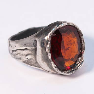 Röd granat chevalier ring för wholesale av Arlo Haisek