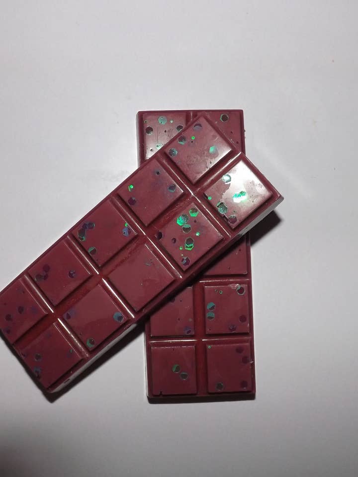 Alien Snap Bar for wholesale by Melted Memories