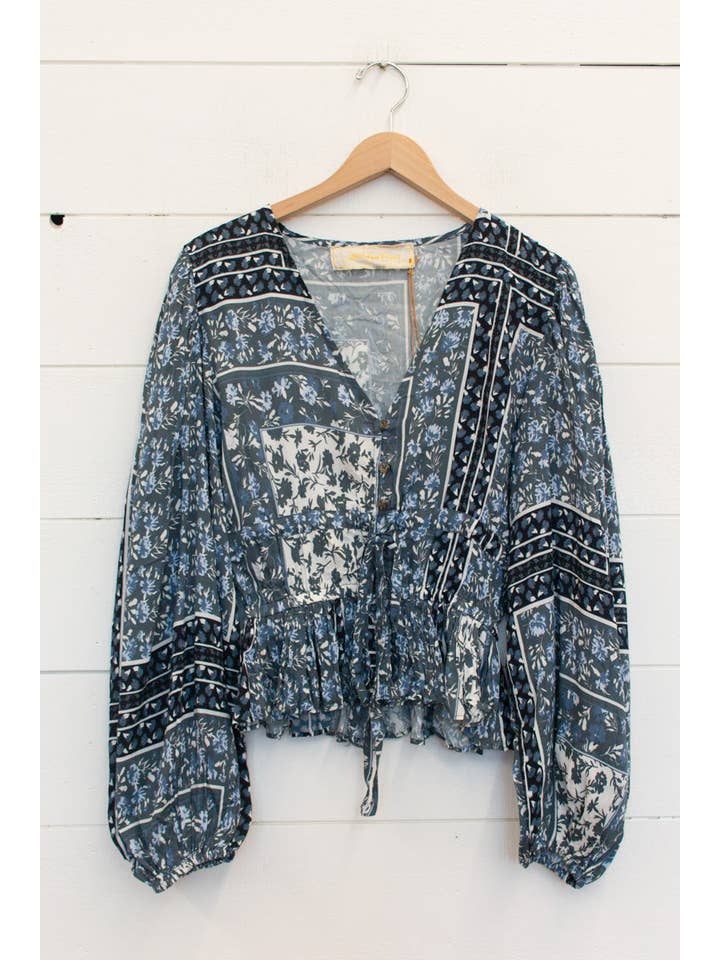 Jen's Pirate Booty - Wholesale Blouse - Women's - Roma Tarot Top5