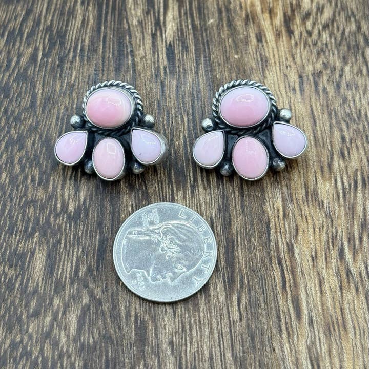 Native City Jewelry - Wholesale Stud/Post Earrings - Native Navajo Handmade Sterling Silver Pink Conch Shell Cluster Earrings1