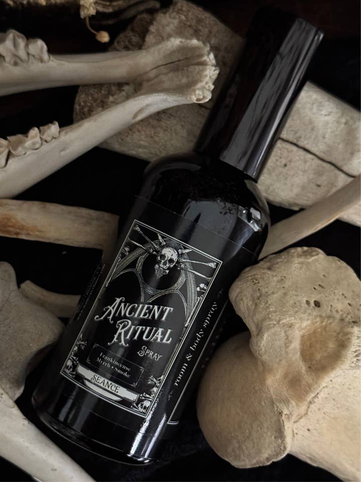 Altes Ritualspray (gotische Kathedrale) für den Großhandel von Seance