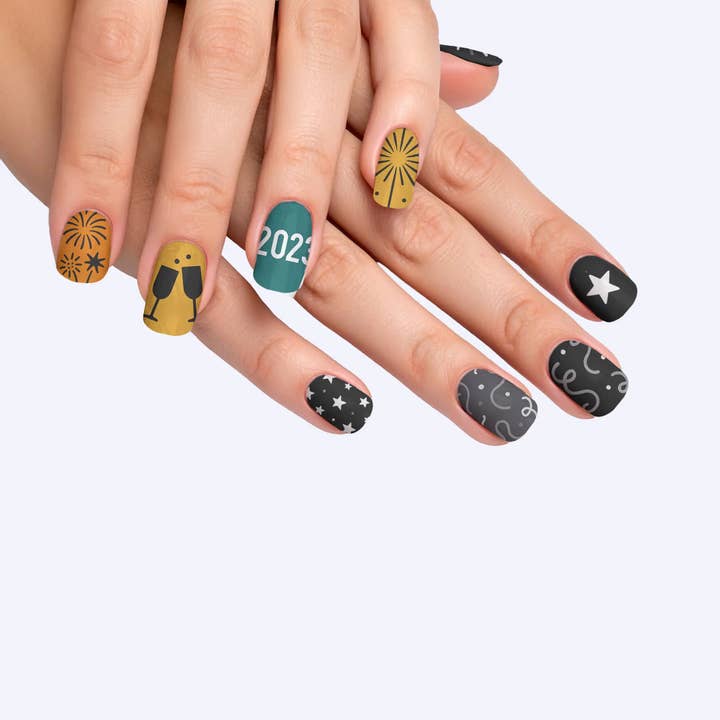 FYNE BODY - Wholesale Press-on/fake nails - Midnight Sparkle Black Magic Press-On Nails97