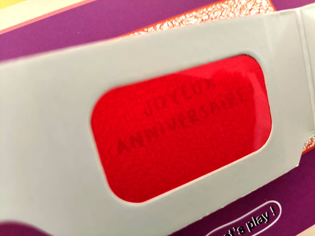 Pamela Loops - Wholesale Birthday Card - Carte jeu Joyeux Anniversaire Télécran1