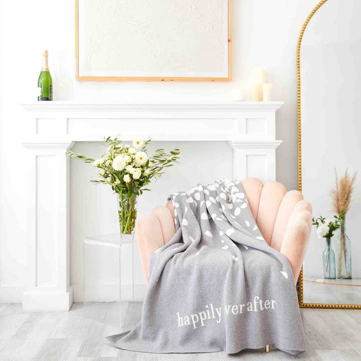 In2Green - Wholesale Throw Blanket - Personalized Confetti Wedding Throw Blanket