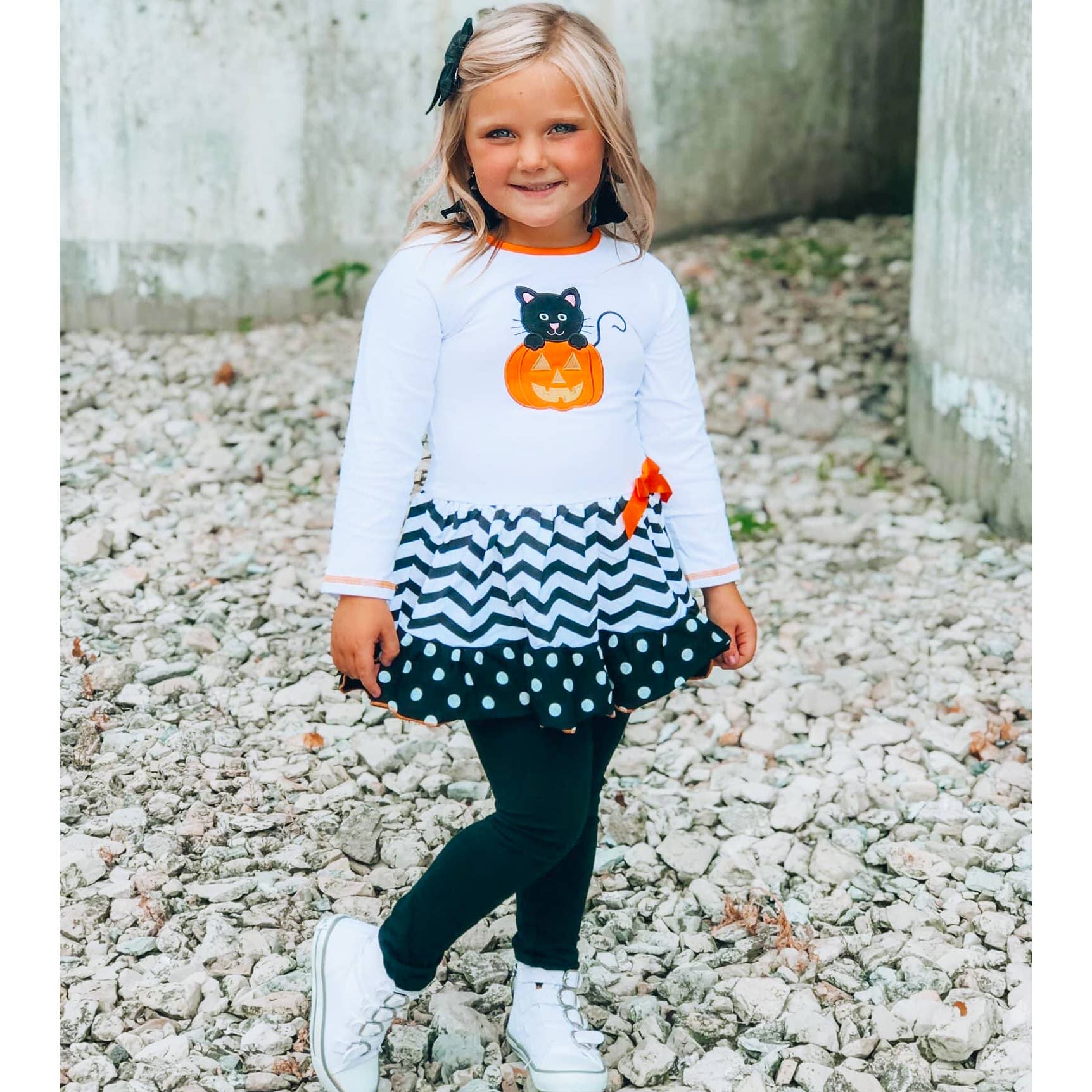 AnnLoren - Vendita all'ingrosso Completo top e leggings - Bambini - Abbigliamento di Halloween per bambine Set tunica zucca e gatto nero taglia 7/82
