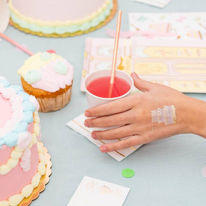 Jollity & Co. + Daydream Society – Großhandel Temporäres Tattoo – Kinder – Temporäre Tattoos „Let Them Eat Cake“, 2 Stück