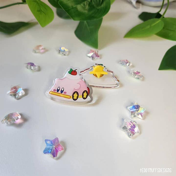 Teddymuffs Designs – wholesale Lapel pin/button – Kirby Car Cake Acrylic Pin (Game-Inspired)