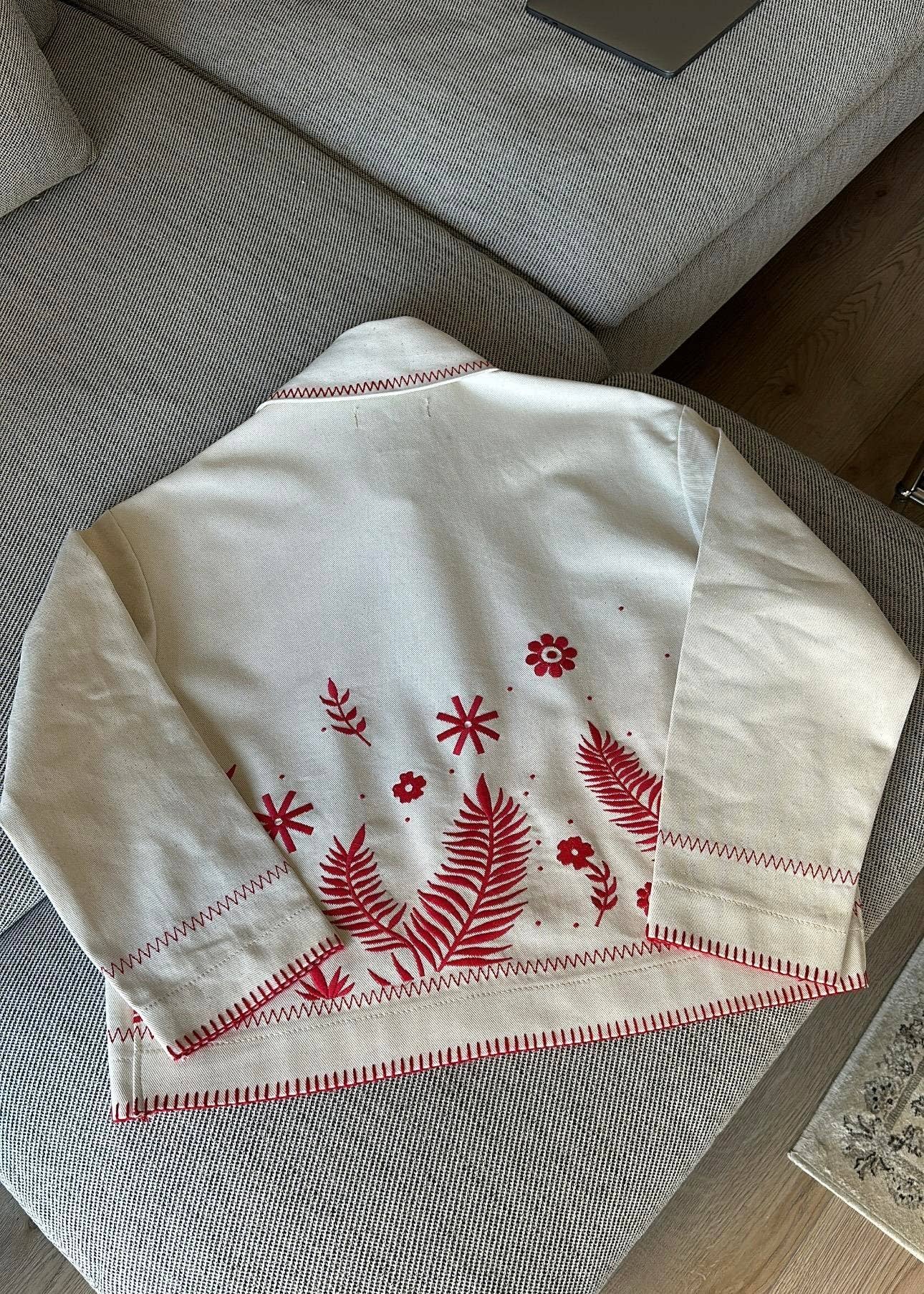 miglo - Wholesale Jacket - Women's - Embroidered Lapel Long Sleeve Jacket – 6 Piece Set

3