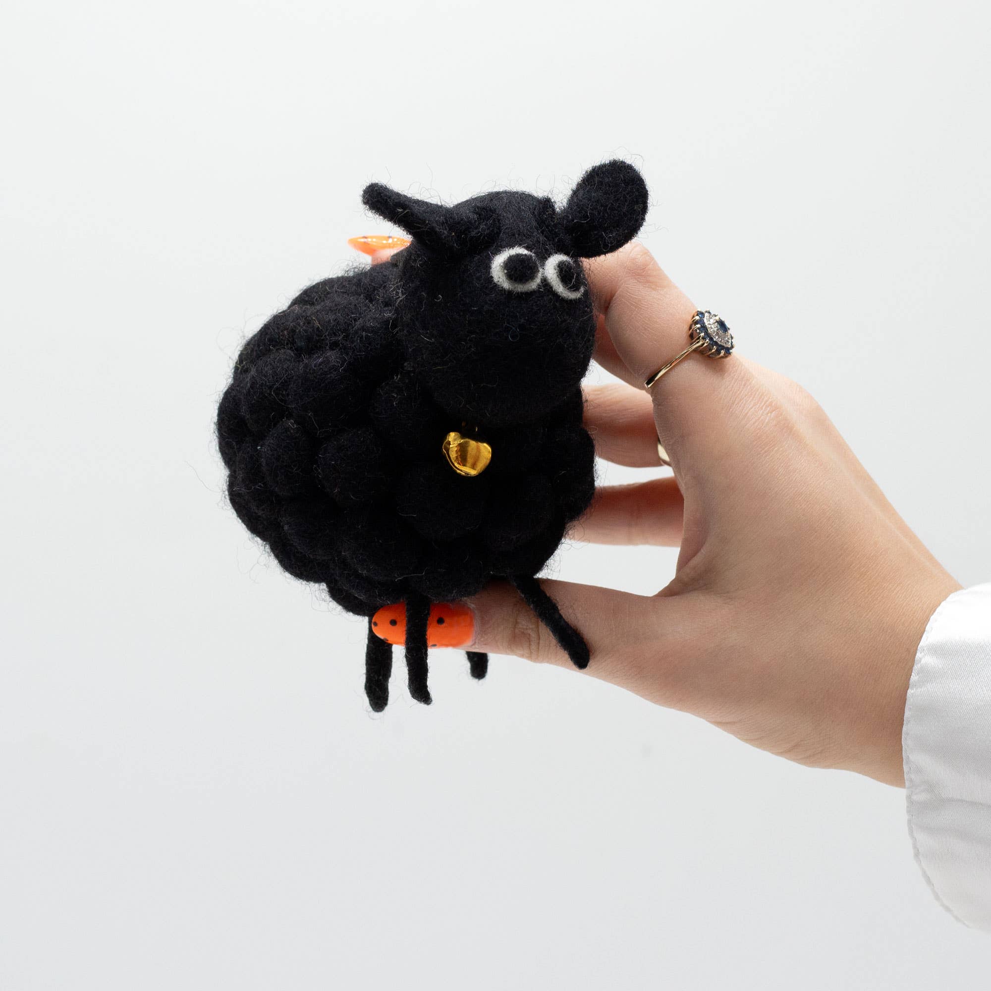 AW Artisan - Wholesale Decorative Figurine - Felt Sheep - Black1