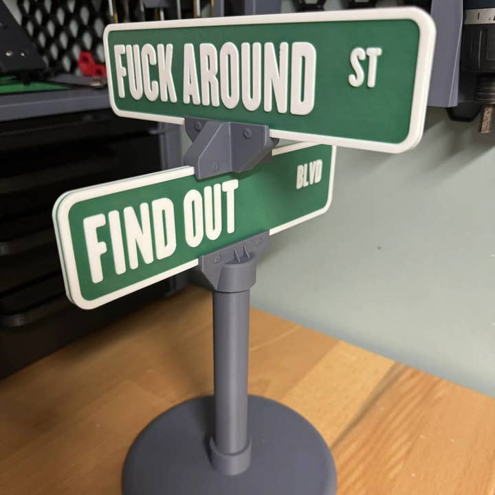 Moderny - Wholesale Desk Decor - Kids & Baby - Playful Street Sign Decor