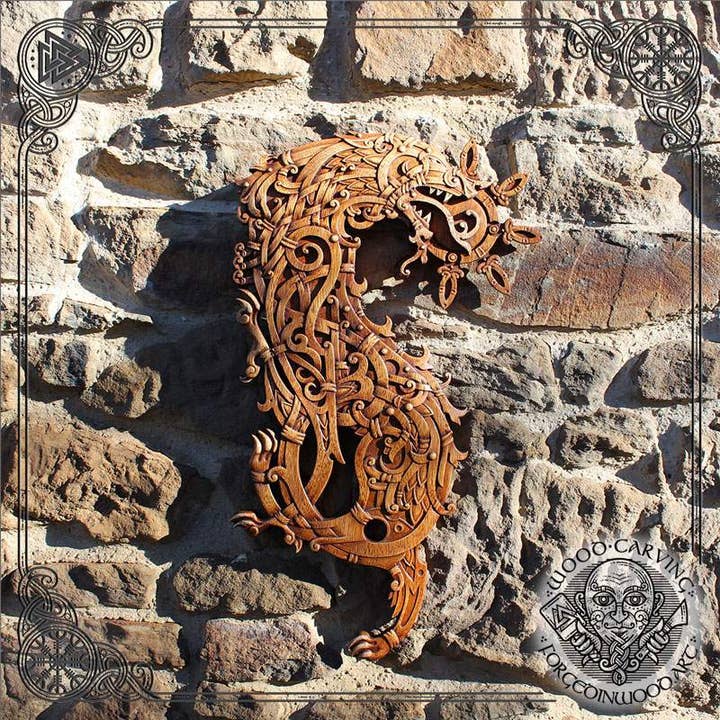 Fenrir, criatura de Loki – magnífica peça de arte viking por atacado de Forged In Wood