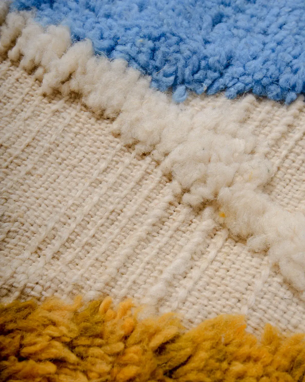 BerberNest - Wholesale Vloerkleed - Handgetufte abstracte Berber-tapijt – Crèmekleurige basis met aardetinten3