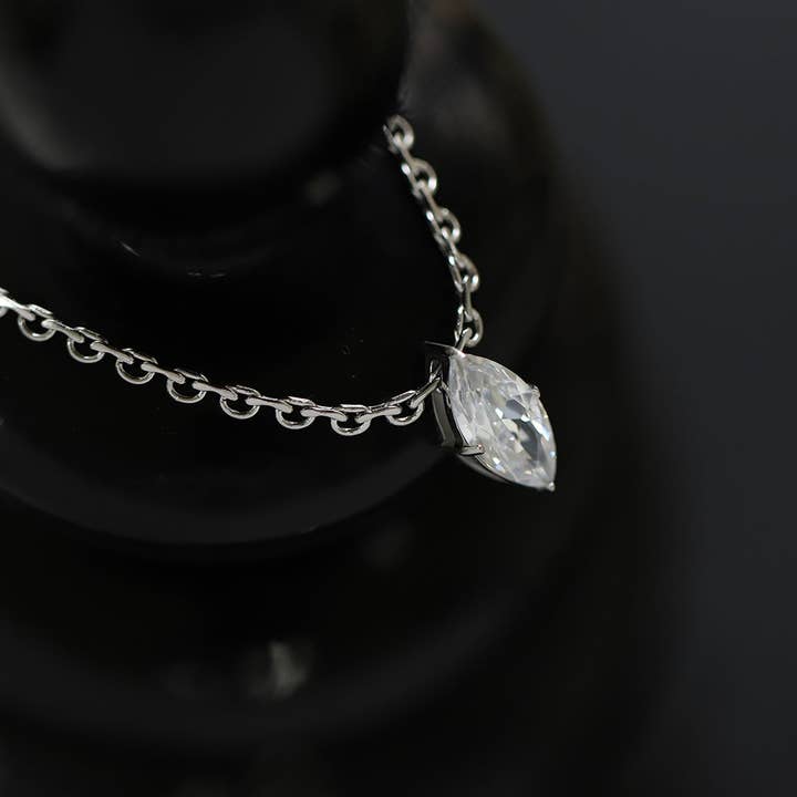SOCALI - Wholesale Pendant/Charm Necklace - Diamond Shape Zircon Pendant Chain Necklace4