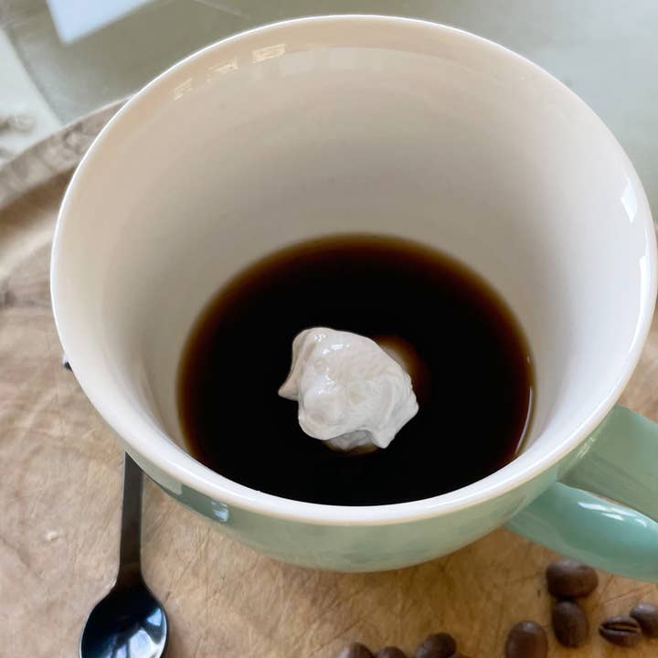 Aqua Grøn Hund | Keramisk Overraskelseskrus Gave (11 oz. Aqua Grøn) for engroshandel på Faire5