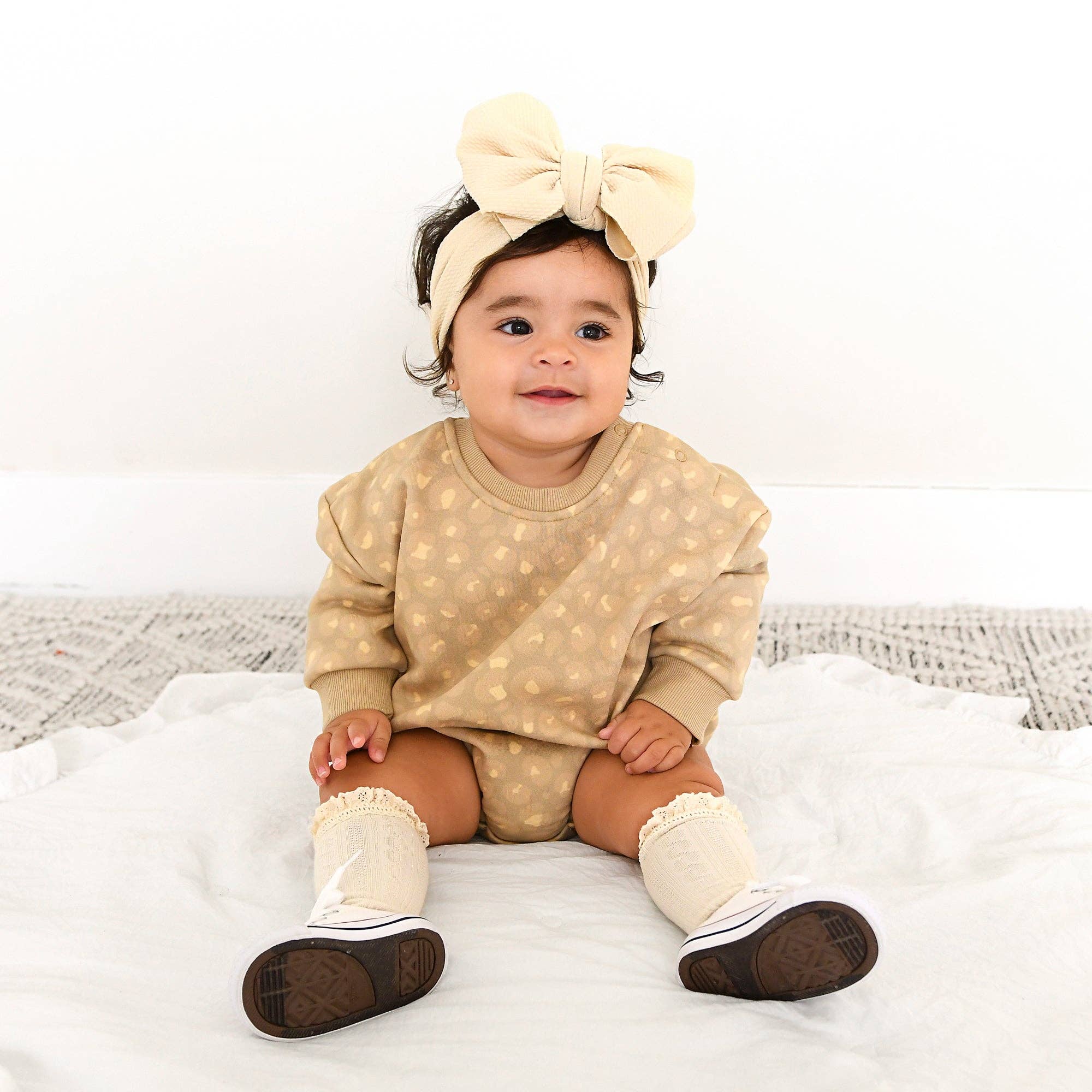 Gigi and Max - Wholesale Bodysuit (Non-Footed) - Baby - Amari Leopard SWEATSHIRT BUBBLE Baby Pullover Outfit8