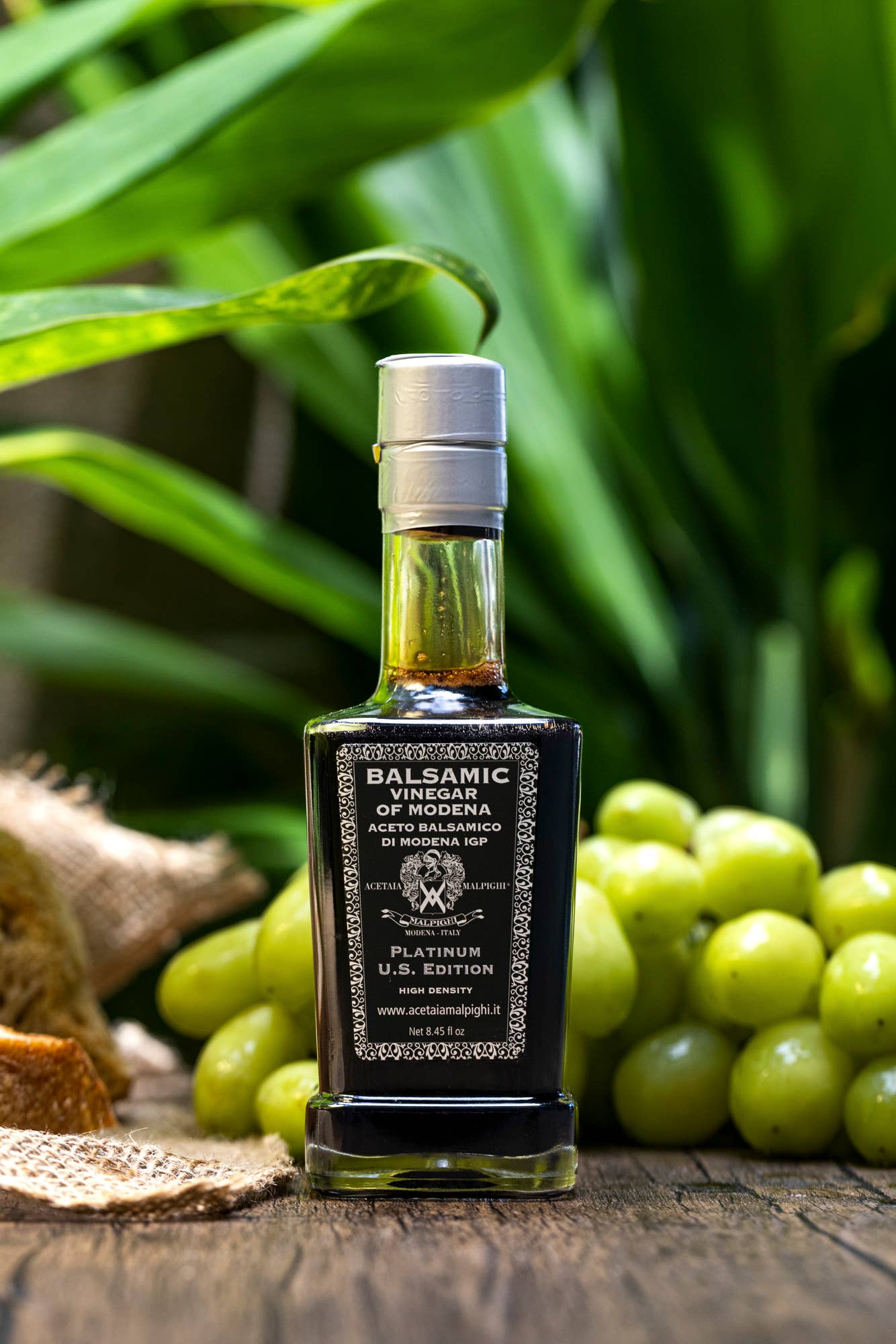 USA Distribution by Taycte - Wholesale Vinegar - Balsamic Vinegar of Modena Platinum (Aged 25+ Years)5