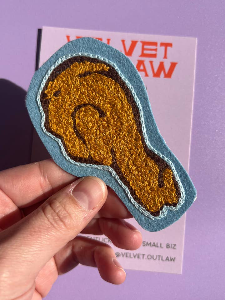 Patch brodé thermocollant chaîne de poulet frit pour la vente par Velvet Outlaw