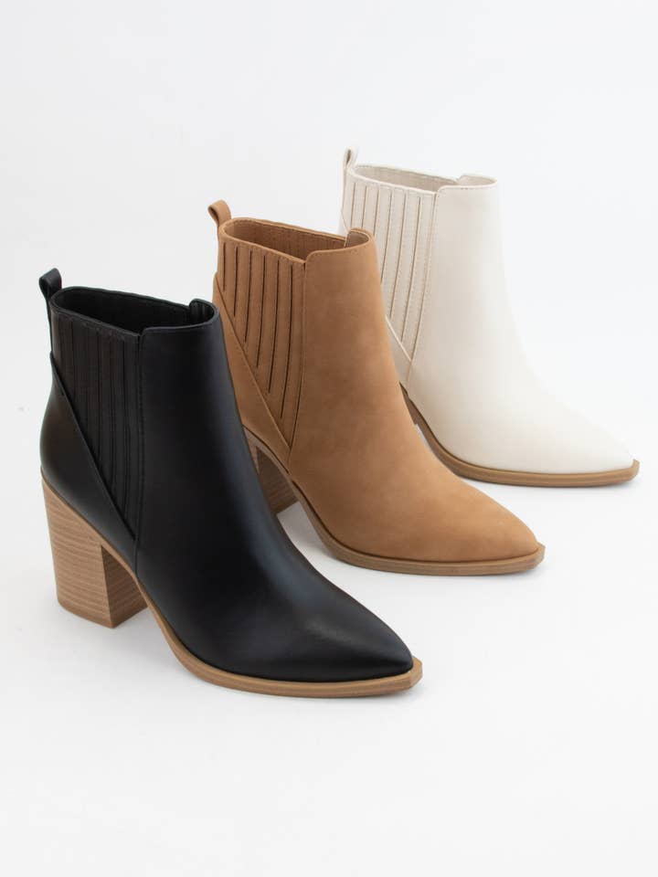 CCOCCI - Vendita all'ingrosso Stivaletti - Donna - Stivaletti Chelsea con tacco a blocco e punta appuntita5