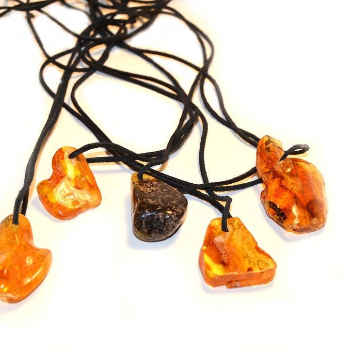 Poleret ravvedhæng for engroshandel hos The Natural Amber