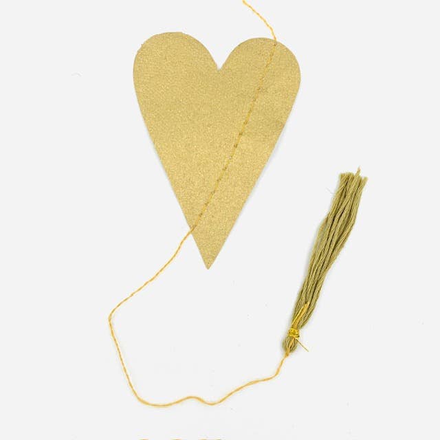 Luna-Leena  - handmade in Nepal - Wholesale Bunting/Garland - garland heart gold - L1.82cm - handmade ecopaper2