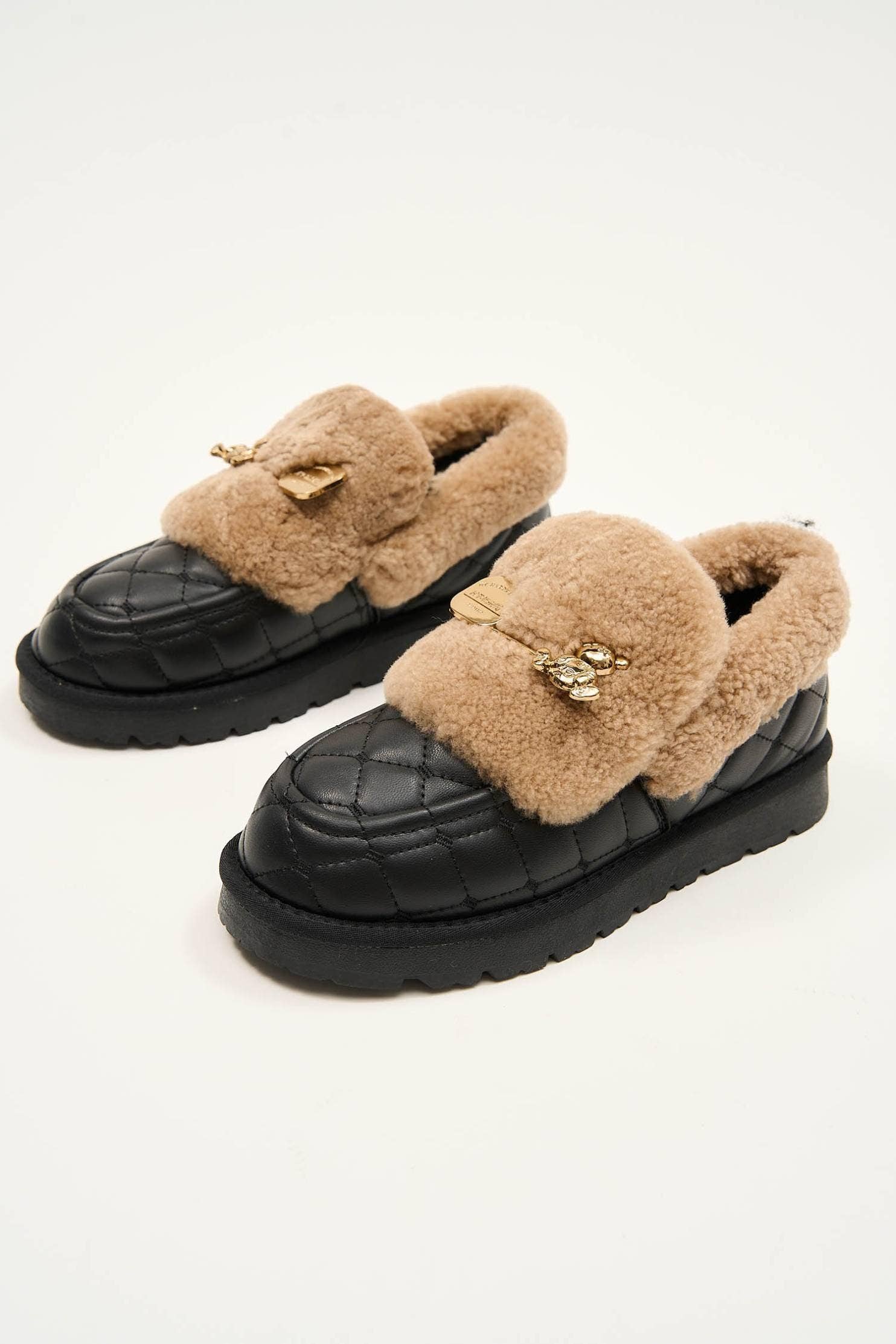 Fiato Black for wholesale on Faire10