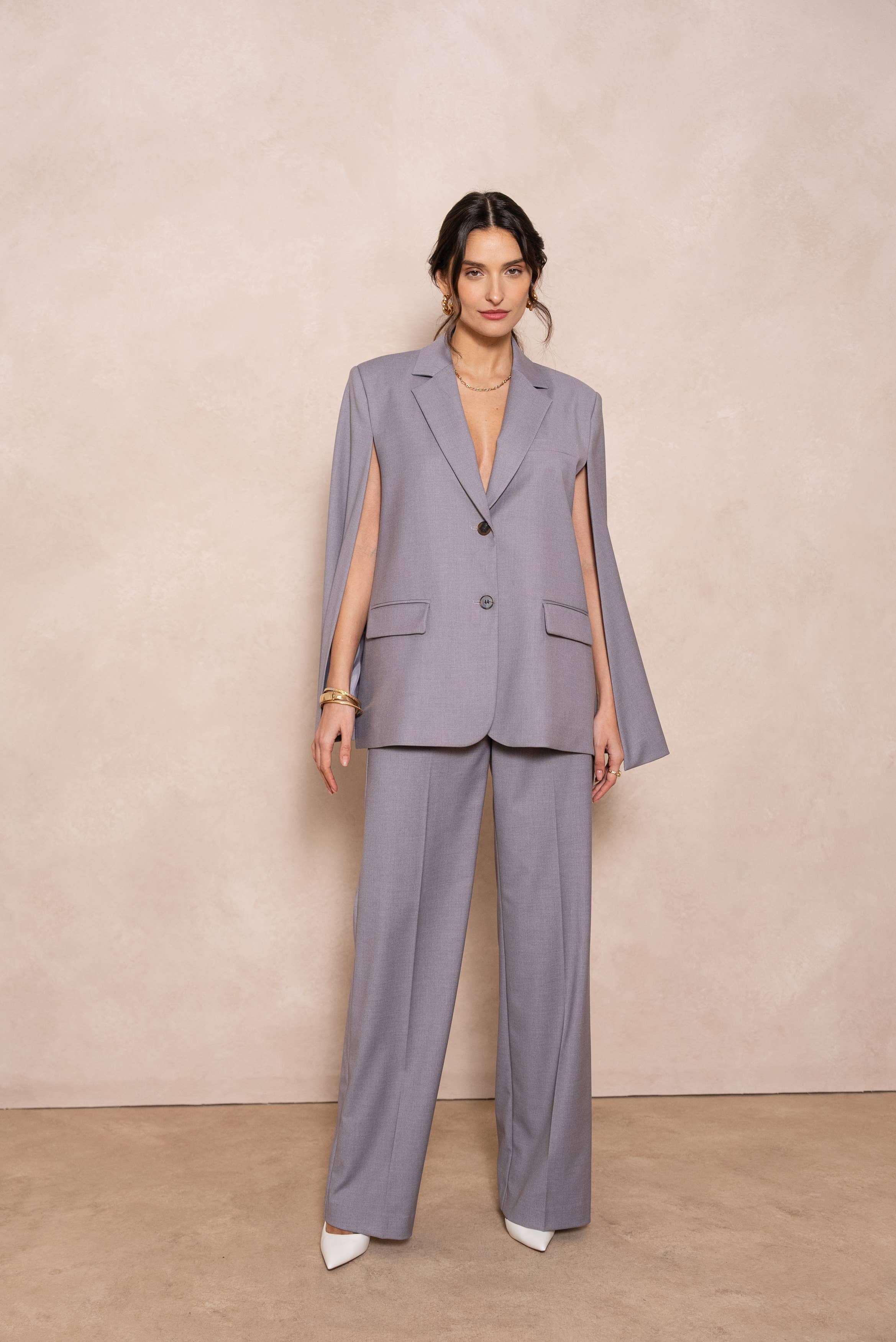 Attentif Paris - Wholesale Jacket - Women's - [Vision] Oversized cape jacket with structured cut1