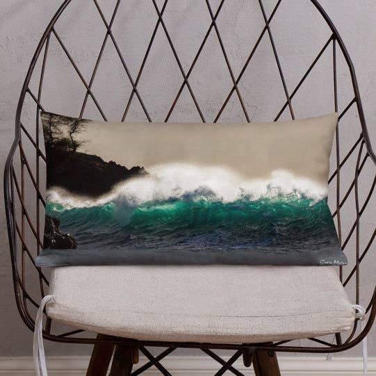 Premium-Kissen - Emerald Wave 2 für den Großhandel von Sara Marie Hawai'i