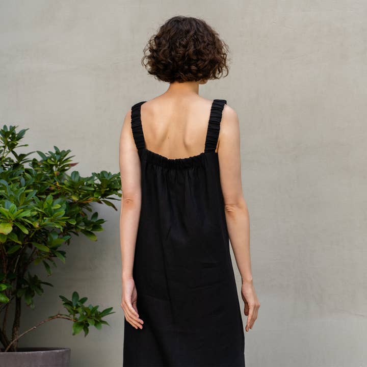 menique - Wholesale Dress - Women's - Linen Maxi Pinafore Dress Fiona - Square Neck Casual Dress