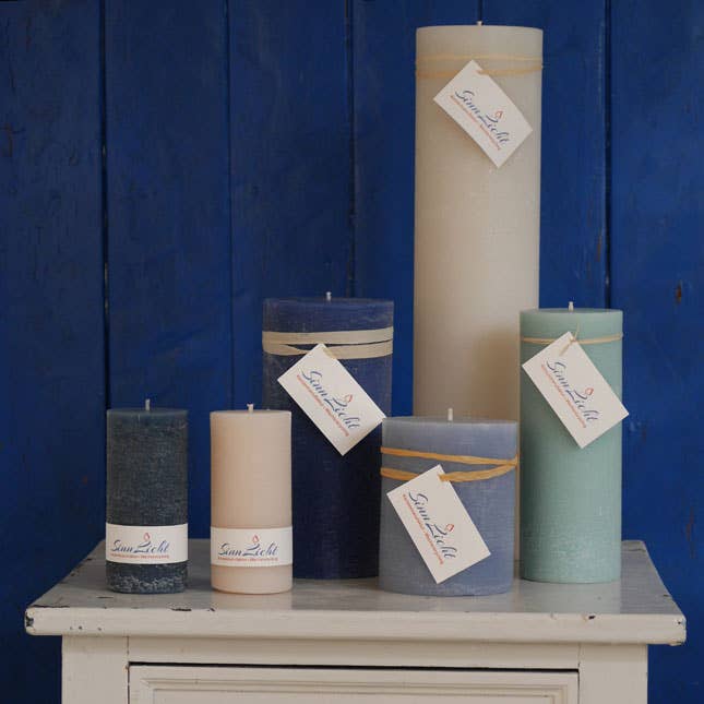 SinnLicht – wholesale Pelarljus – Rustikt blått pelarljus | Ø 5,6 cm, höjd 10,5 cm2