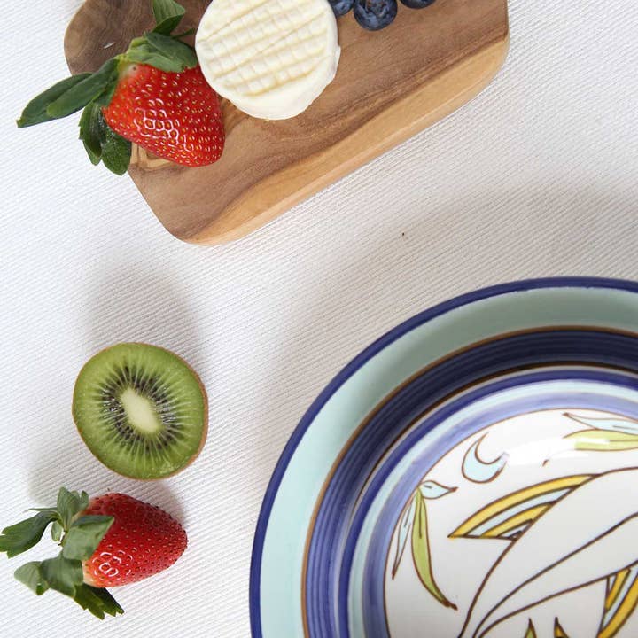 Scents and Feel - Wholesale Cutting Board - Olive Wood Rustic Small cutting Board 8"3