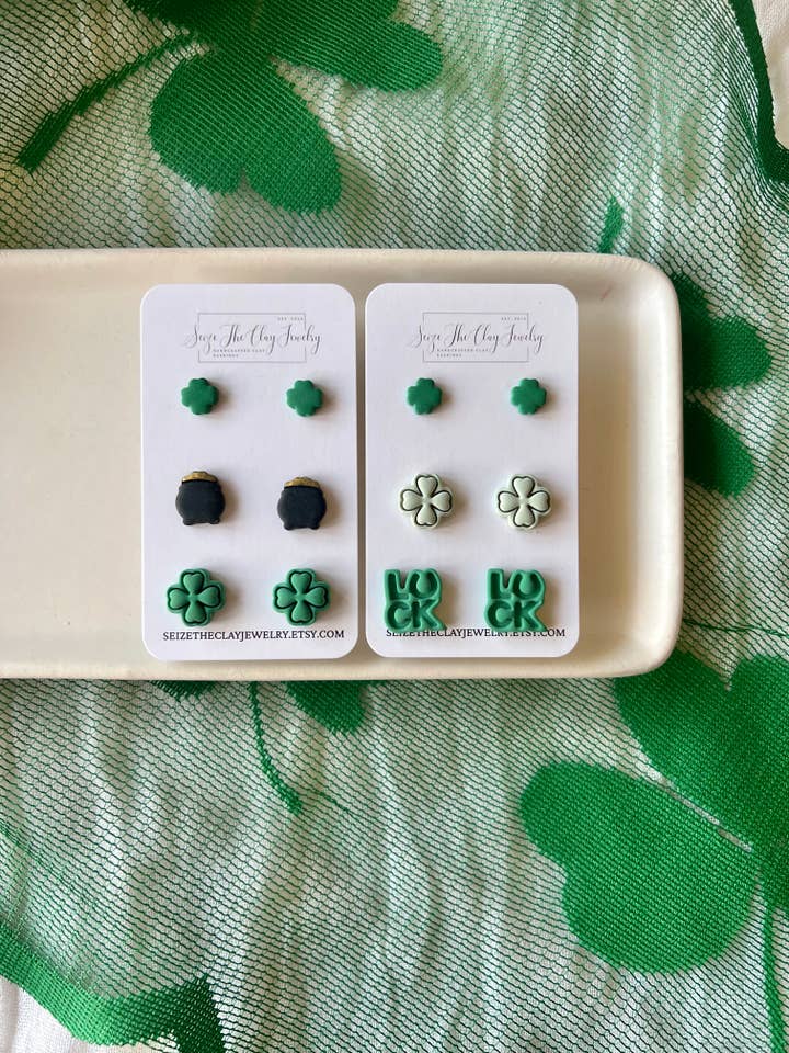 Clous de trèfle, Clous de la Saint-Patrick, Clous pot d'or pour la vente par SeizeTheClayJewelry